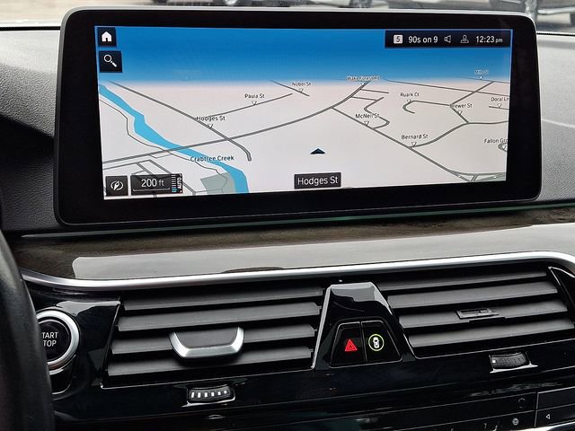 Used 2021 BMW 530e w/ Parking Assistance Package image 21