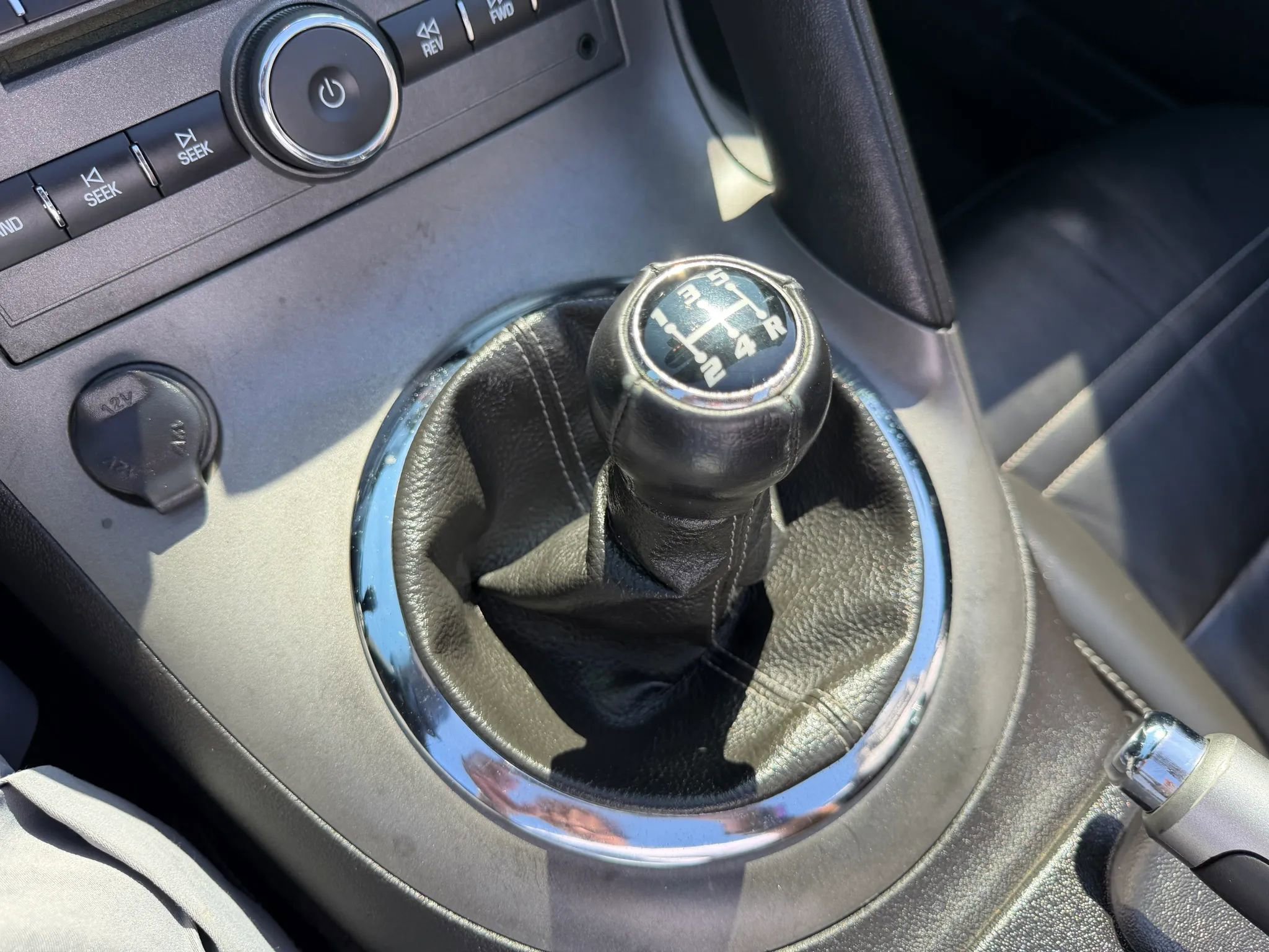 Used 2006 Pontiac Solstice Convertible w/ Premium Package image 16