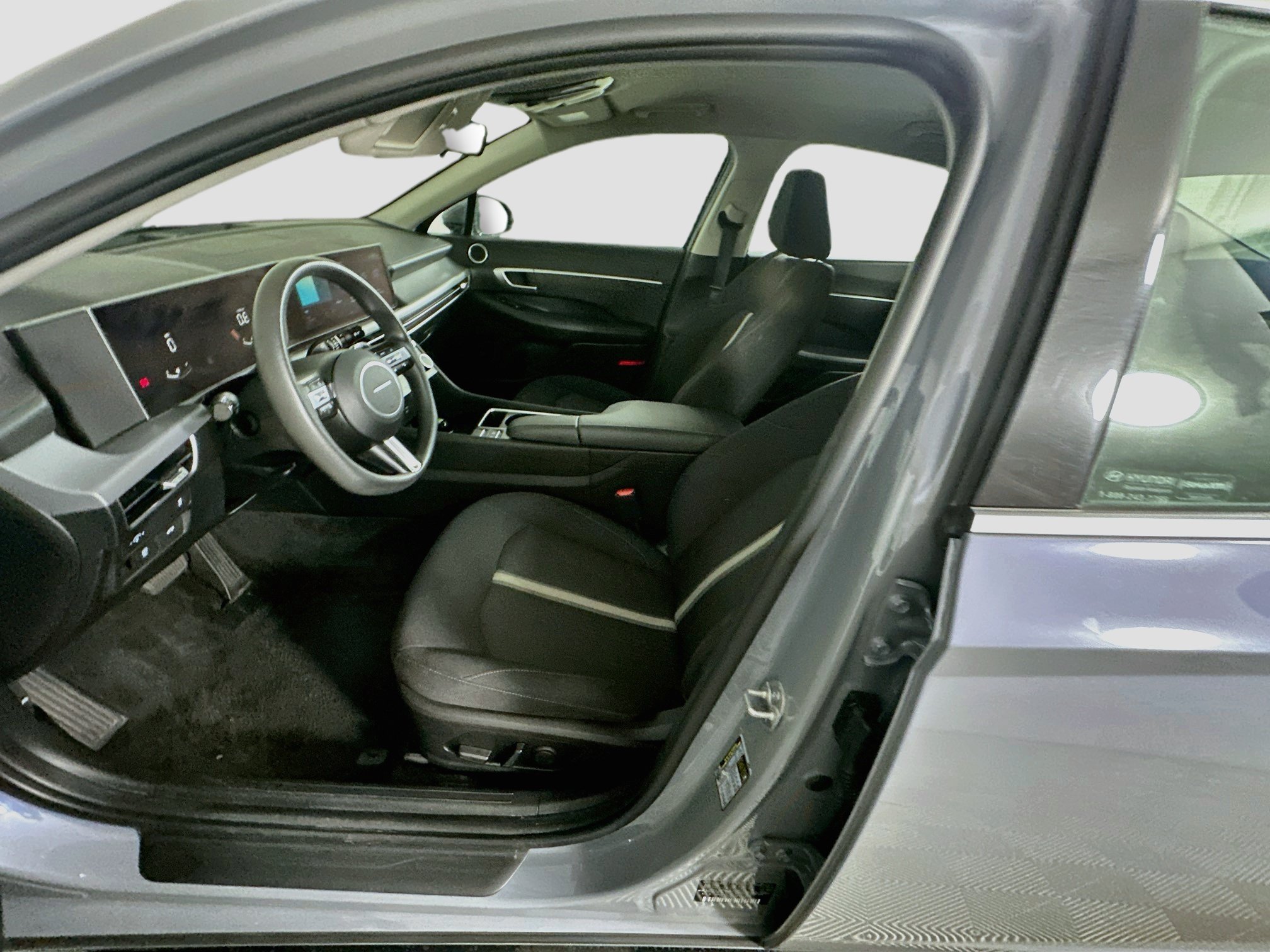 Used 2025 Hyundai Sonata SEL FWD image 13