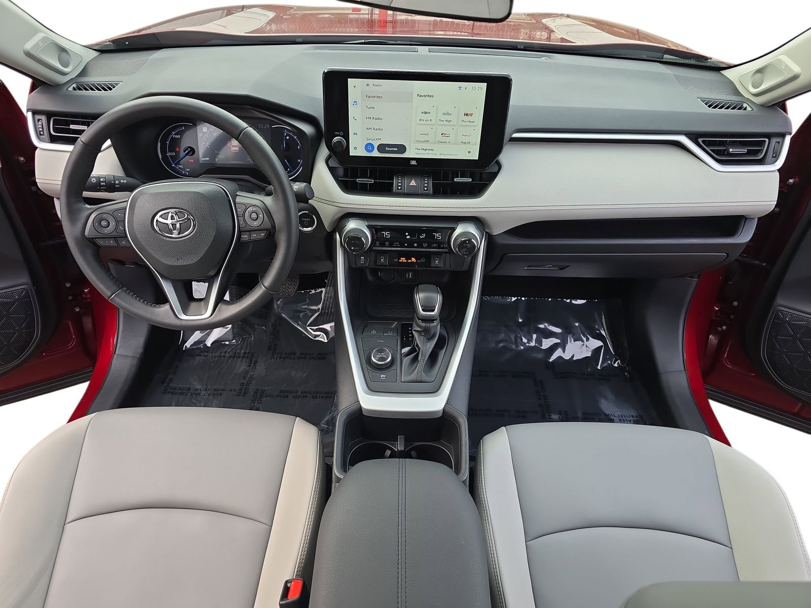 Used 2025 Toyota RAV4 XLE Premium image 16