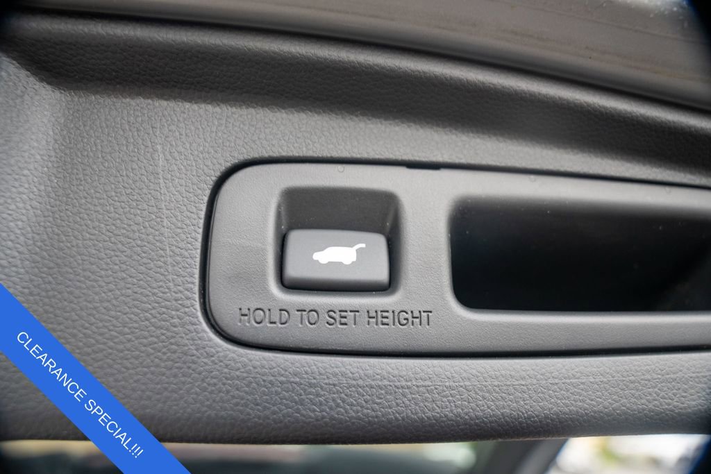 Used 2023 Honda CR-V EX-L image 12