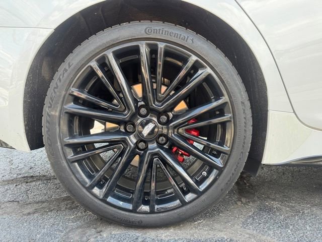 Used 2024 Cadillac CT5 V w/ LPO, ONYX Package image 18
