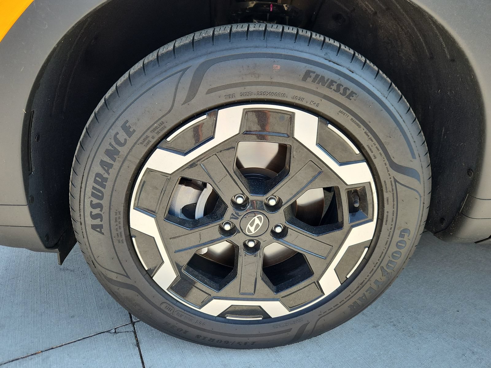 Certified 2026 Hyundai Santa Fe SE AWD/4WD image 16