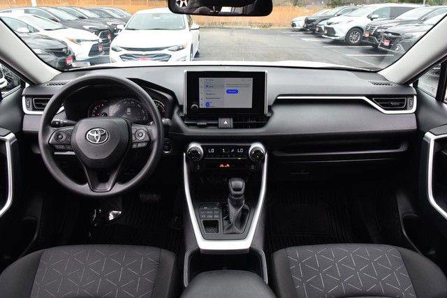 Used 2025 Toyota RAV4 XLE image 8