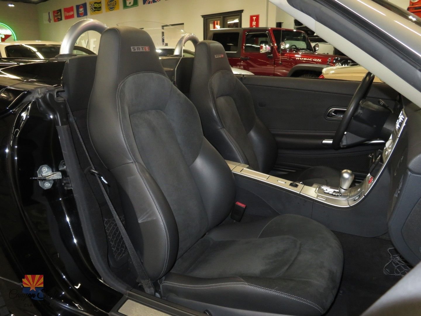 Used 2005 Chrysler Crossfire SRT-6 RWD image 5
