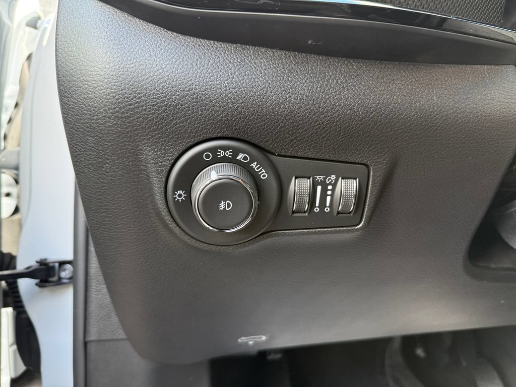 New 2026 Jeep Compass Latitude w/ Quick Order Package 29K AWD/4WD image 17