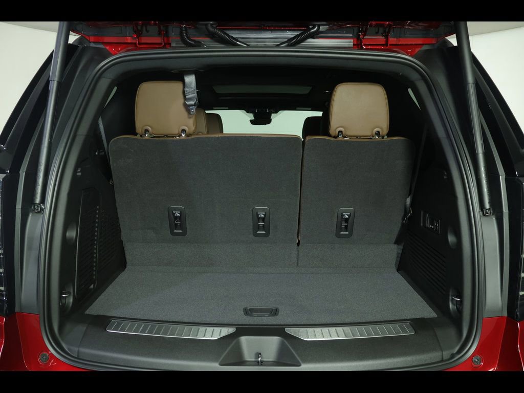 New 2026 Chevrolet Tahoe High Country w/ LPO, Illumination Package AWD/4WD image 18