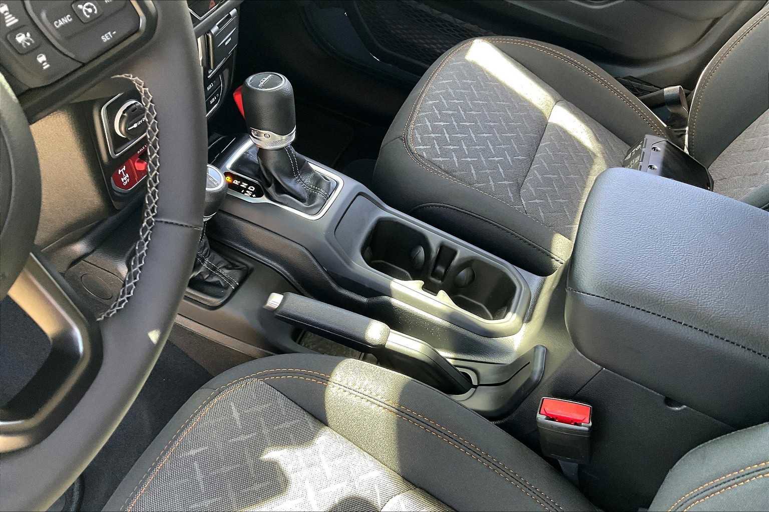 New 2025 Jeep Gladiator Mojave w/ Safety Group image 7