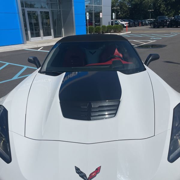 Used 2015 Chevrolet Corvette Z06 w/ 3LZ Preferred Equipment Group image 8