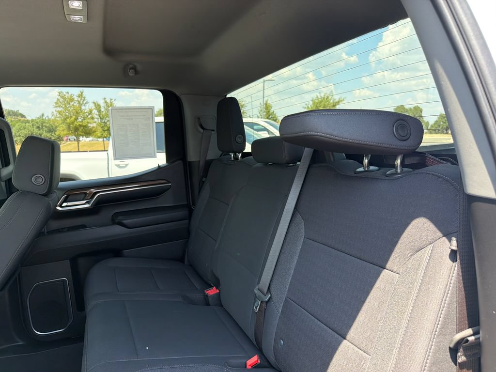 Used 2024 Chevrolet Silverado 1500 LT w/ Protection Package AWD/4WD image 34