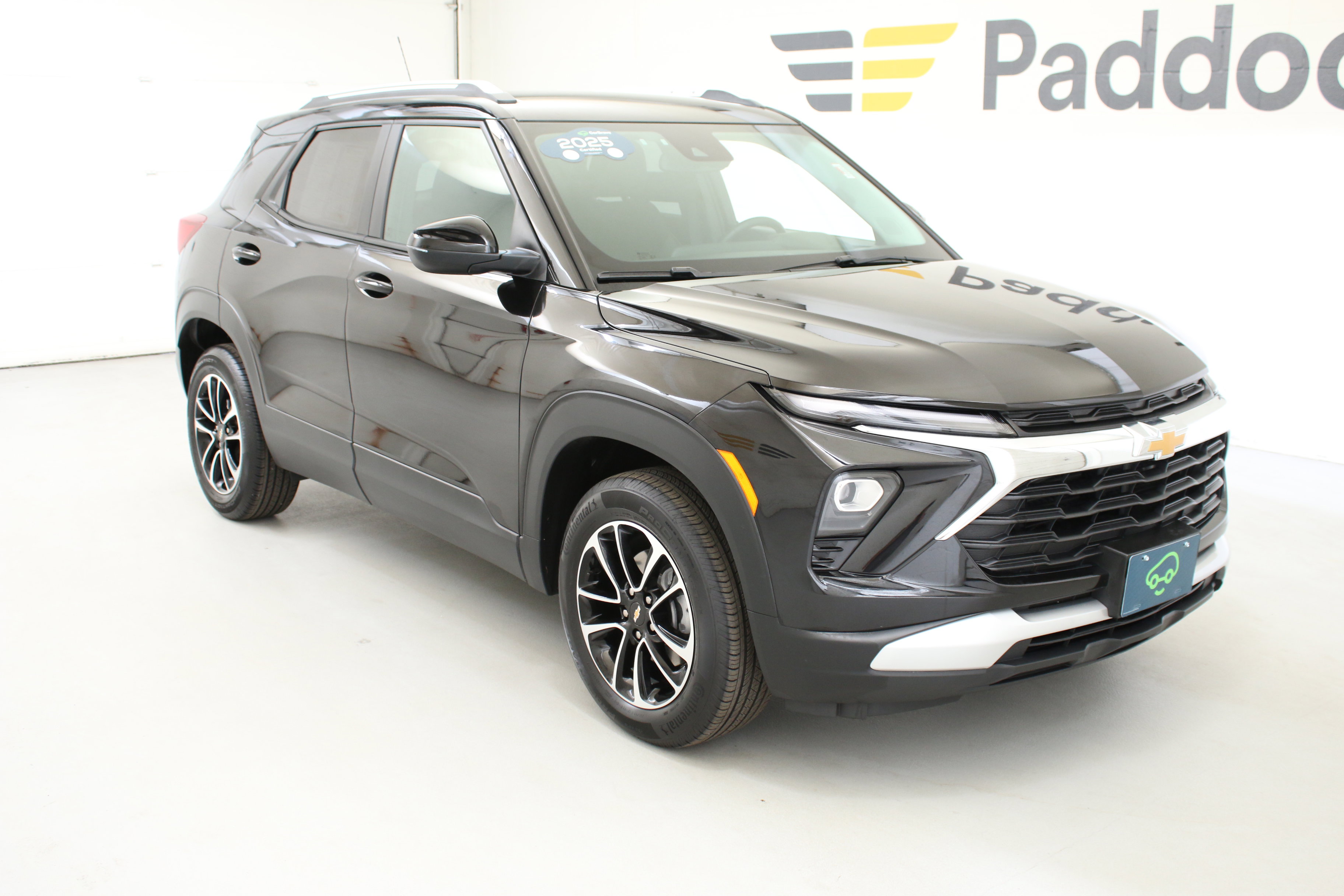 Used 2025 Chevrolet TrailBlazer LT w/ Convenience Package AWD/4WD image 2