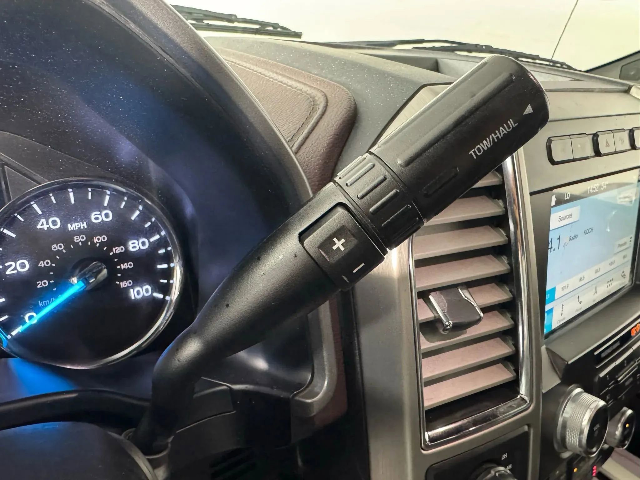 Used 2017 Ford F250 Platinum w/ Platinum Ultimate Package image 22