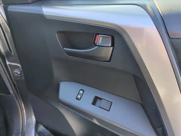 Used 2017 Toyota RAV4 LE FWD image 24