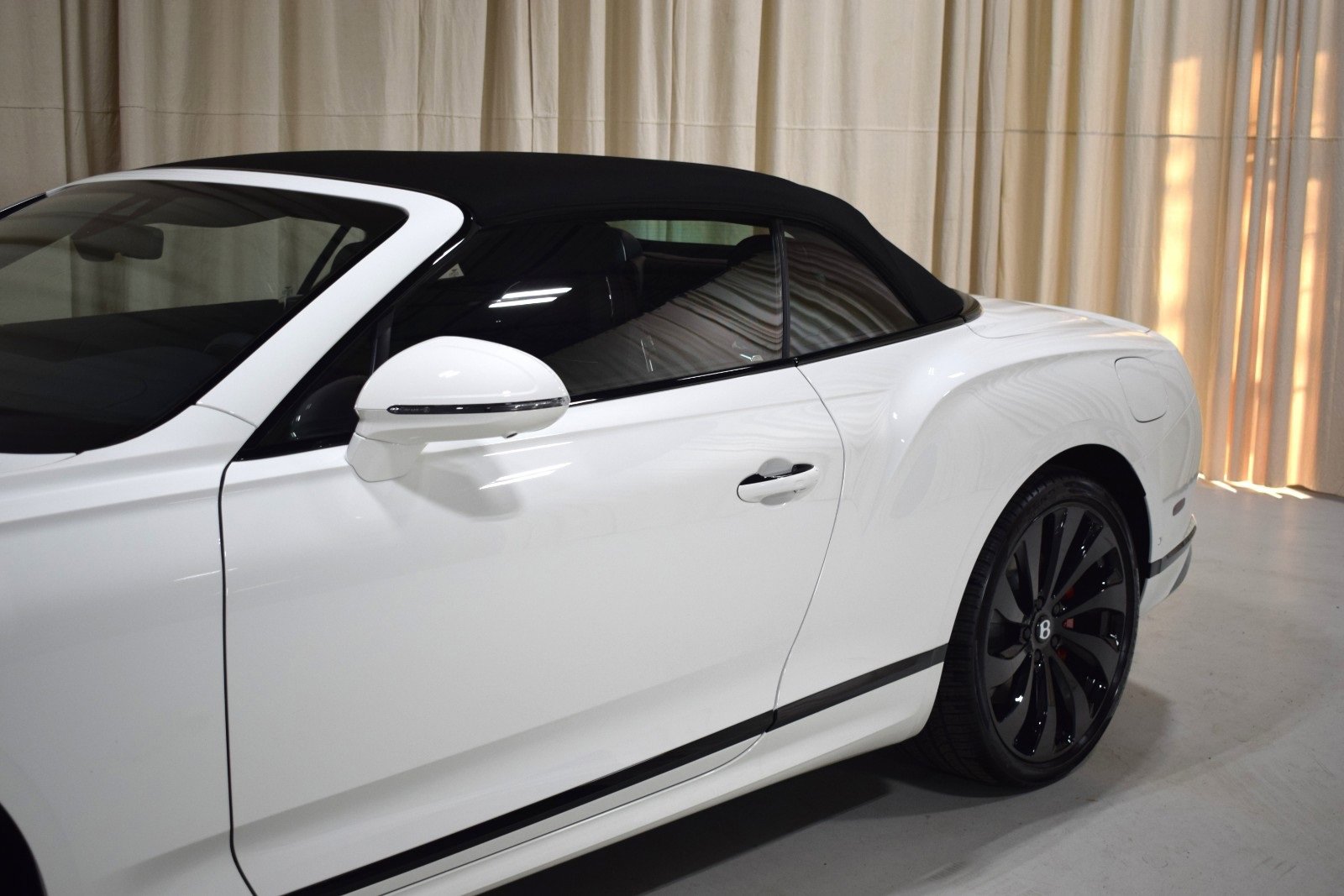 New 2026 Bentley Continental GTC image 8
