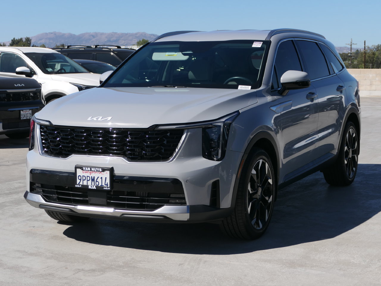 Certified 2025 Kia Sorento EX FWD image 7