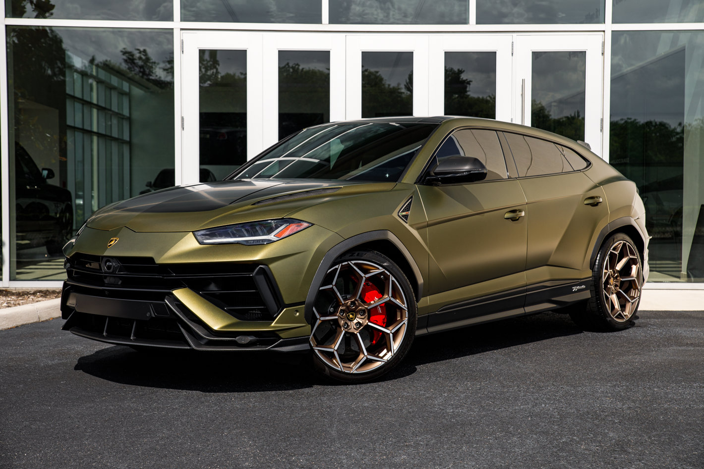 Used 2024 Lamborghini Urus Performante AWD/4WD image 8
