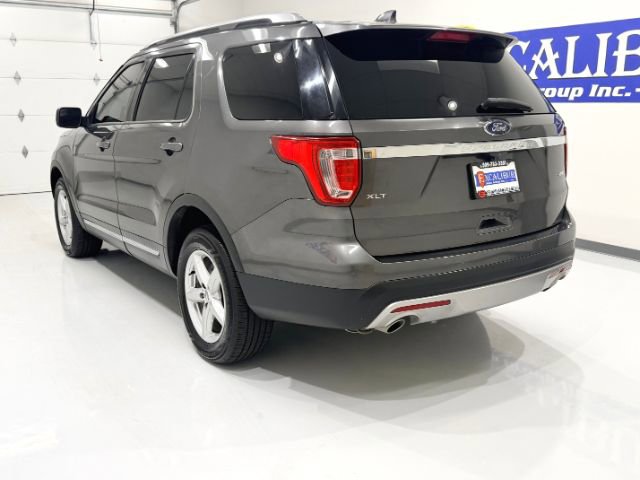 Used 2017 Ford Explorer XLT w/ Equipment Group 201A image 6