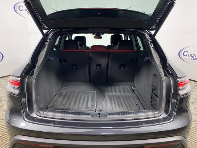 Used 2024 Porsche Macan S AWD/4WD image 6