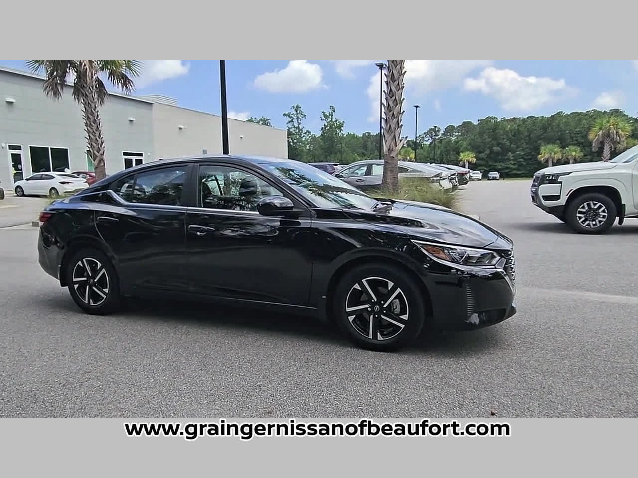 Used 2025 Nissan Sentra SV FWD image 36