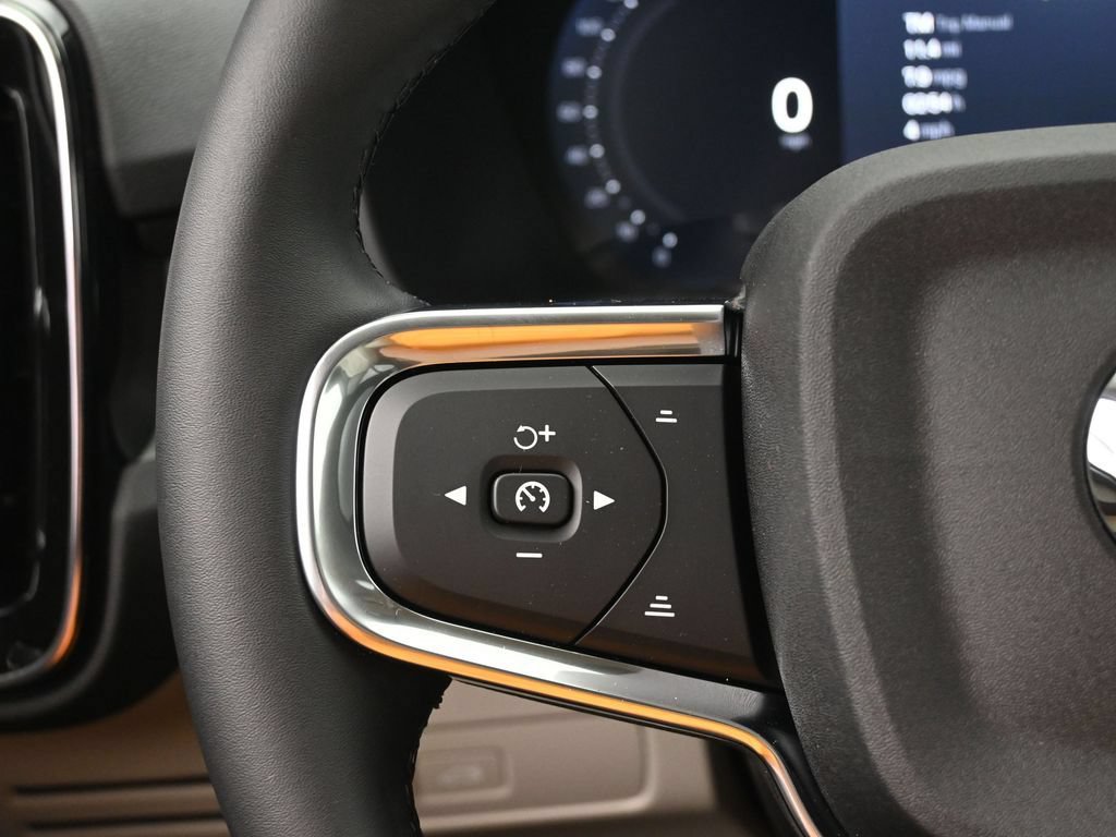 New 2026 Volvo XC40 B5 Ultra w/ Climate Package AWD/4WD image 11