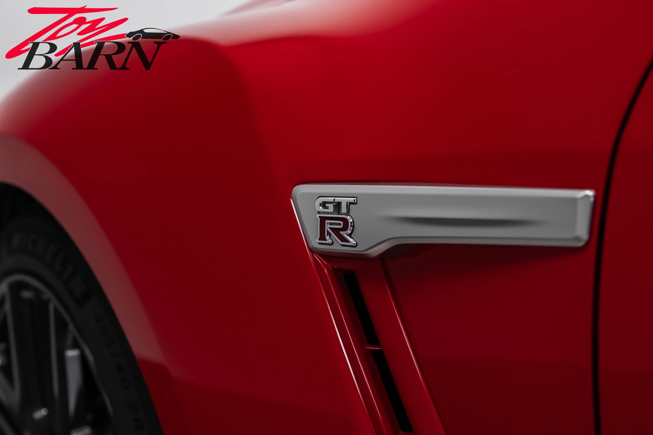 Used 2018 Nissan GT-R Premium image 15