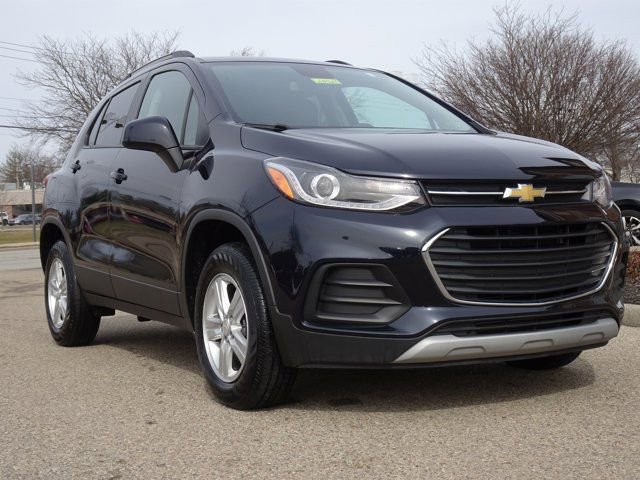 Certified 2022 Chevrolet Trax LT w/ LT Convenience Package image 25