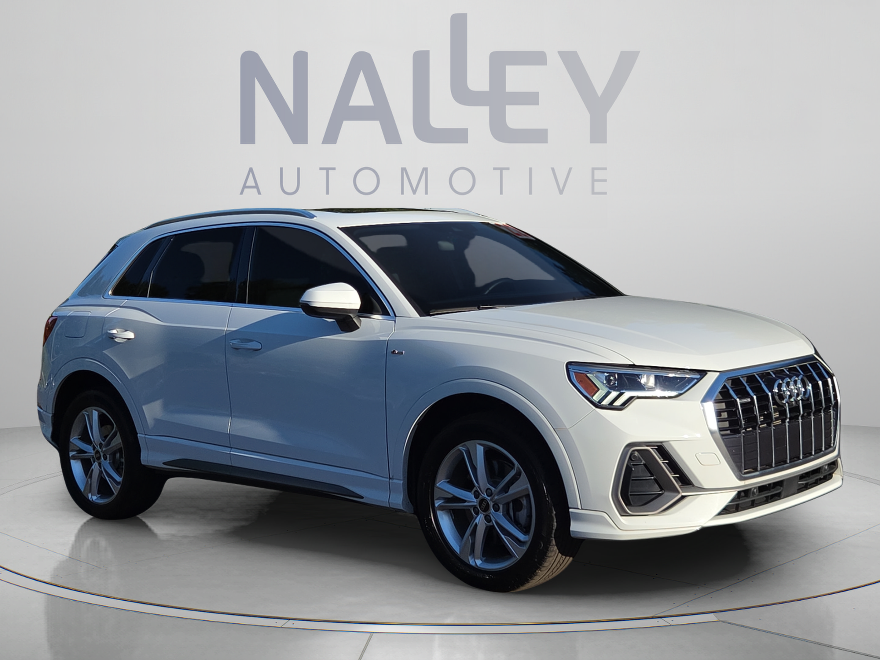 Used 2022 Audi Q3 2.0T Premium Plus w/ Premium Plus Package AWD/4WD image 7
