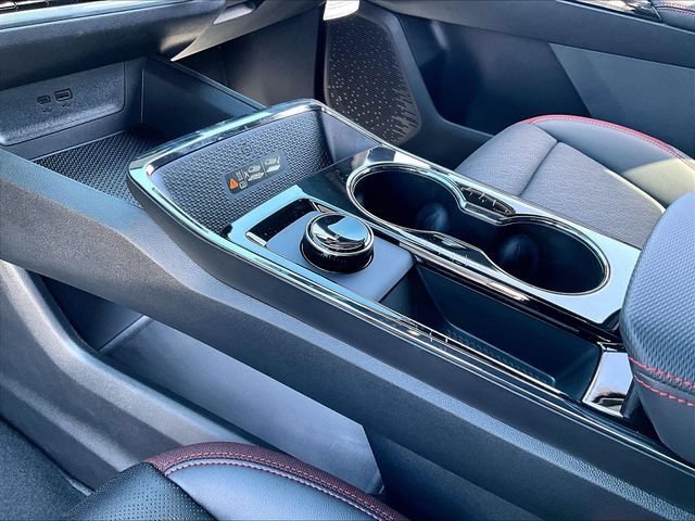 New 2027 Chevrolet Equinox RS w/ Convenience Package III FWD image 13