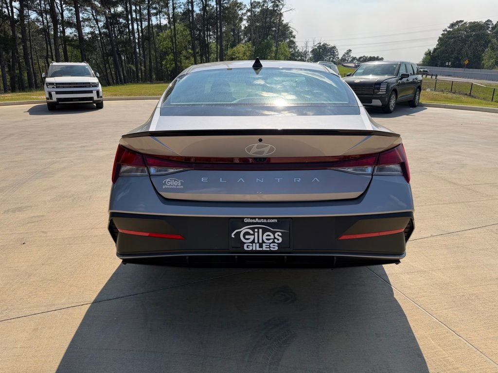 New 2026 Hyundai Elantra Sport image 4