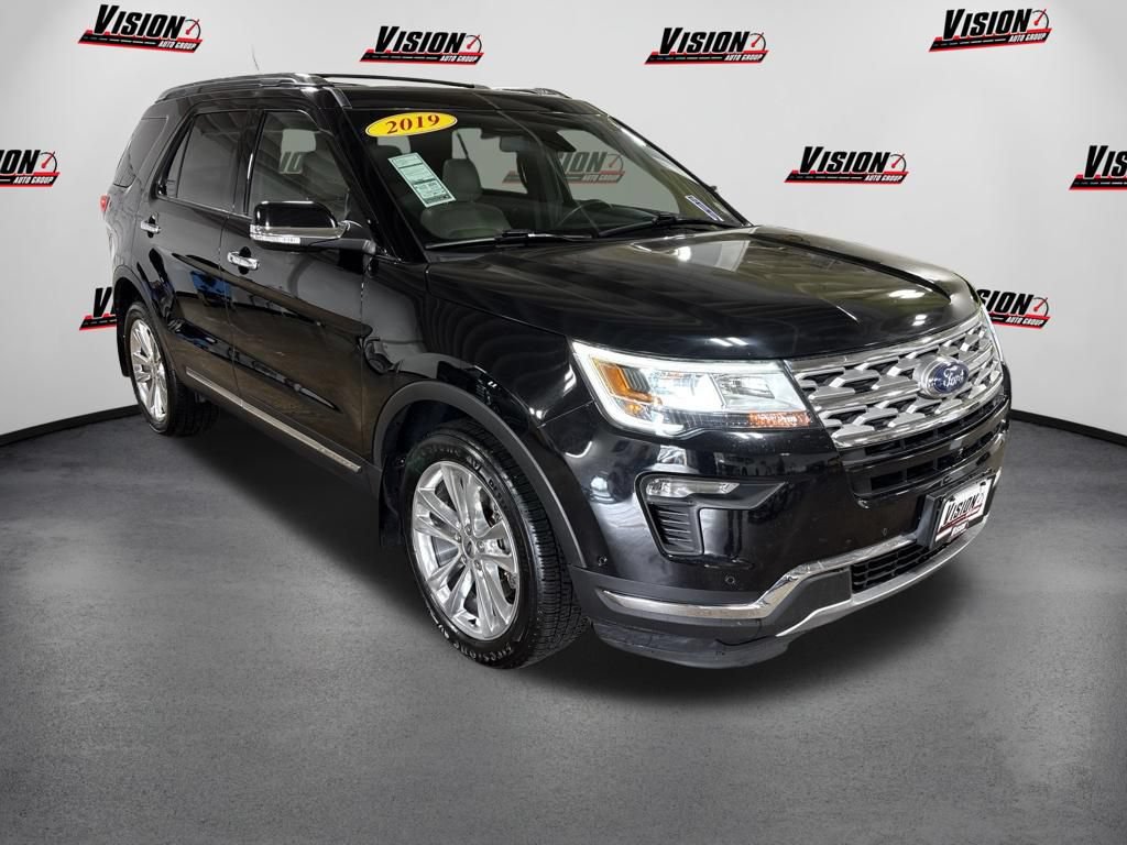 Used 2019 Ford Explorer Limited w/ Ford Safe & Smart Package AWD/4WD image 3