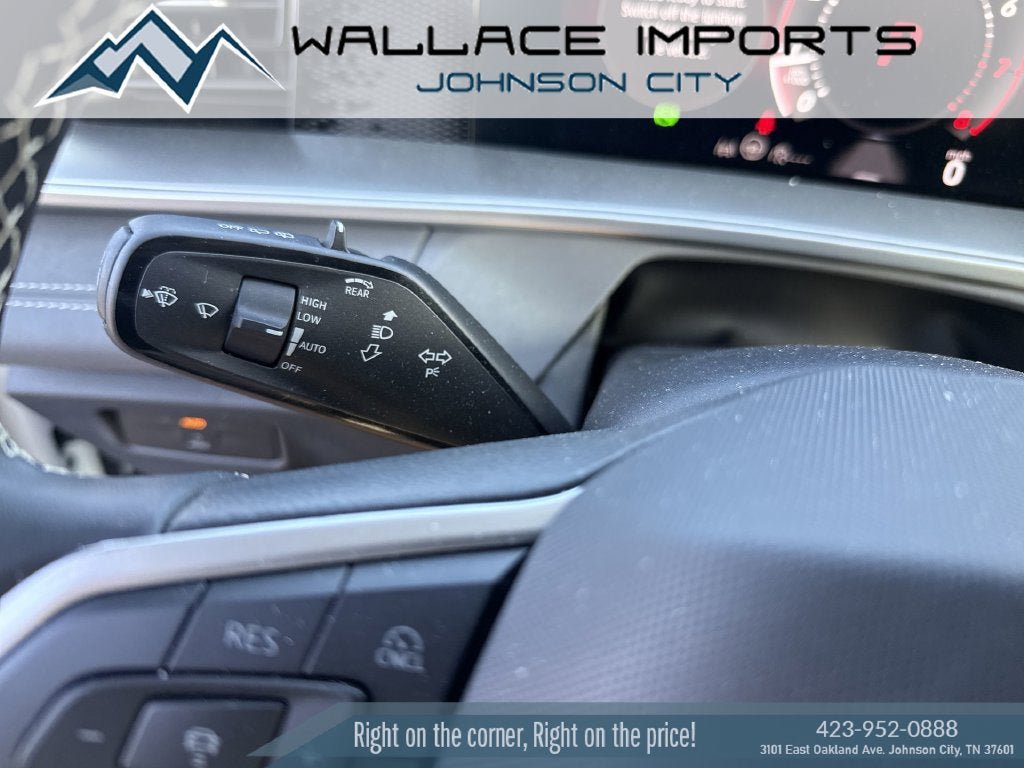 New 2025 Volkswagen Tiguan SE AWD/4WD image 19
