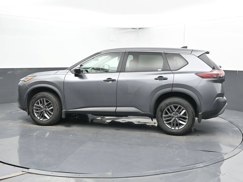 Used 2023 Nissan Rogue S AWD/4WD image 9