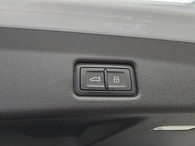 New 2026 Audi SQ5 Premium Plus image 30