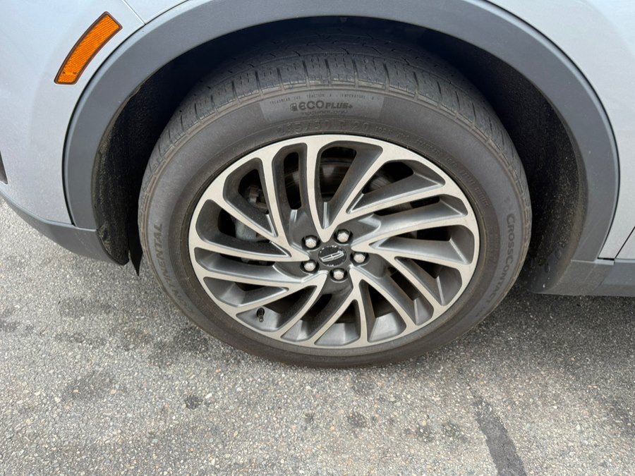 Used 2020 Lincoln Nautilus Reserve AWD/4WD image 4