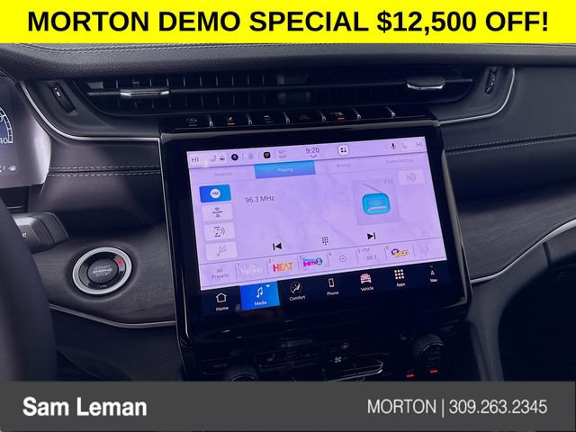 New 2025 Jeep Grand Cherokee Limited w/ Black Appearance Package image 15