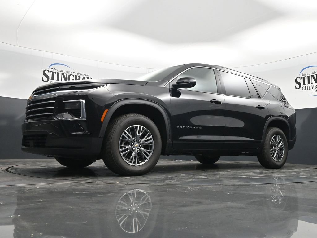 Used 2025 Chevrolet Traverse LT w/ Driver Confidence Package AWD/4WD image 19