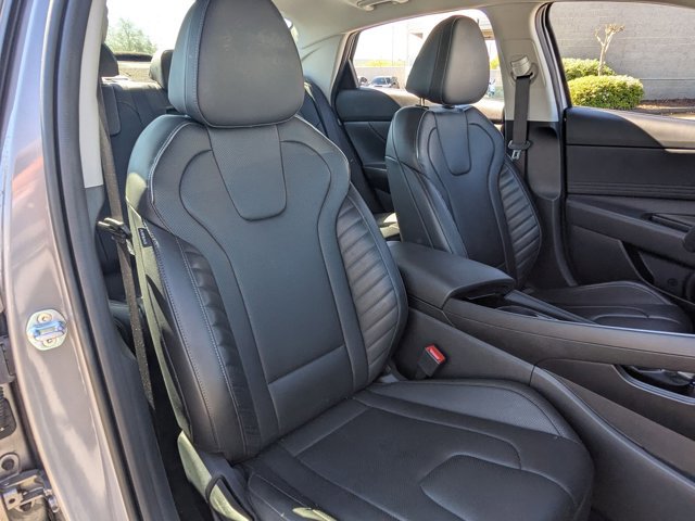Used 2025 Hyundai Elantra Limited image 20