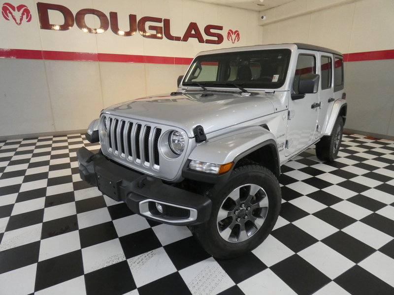 Used 2022 Jeep Wrangler Unlimited Sahara w/ Cold Weather Group AWD/4WD image 1