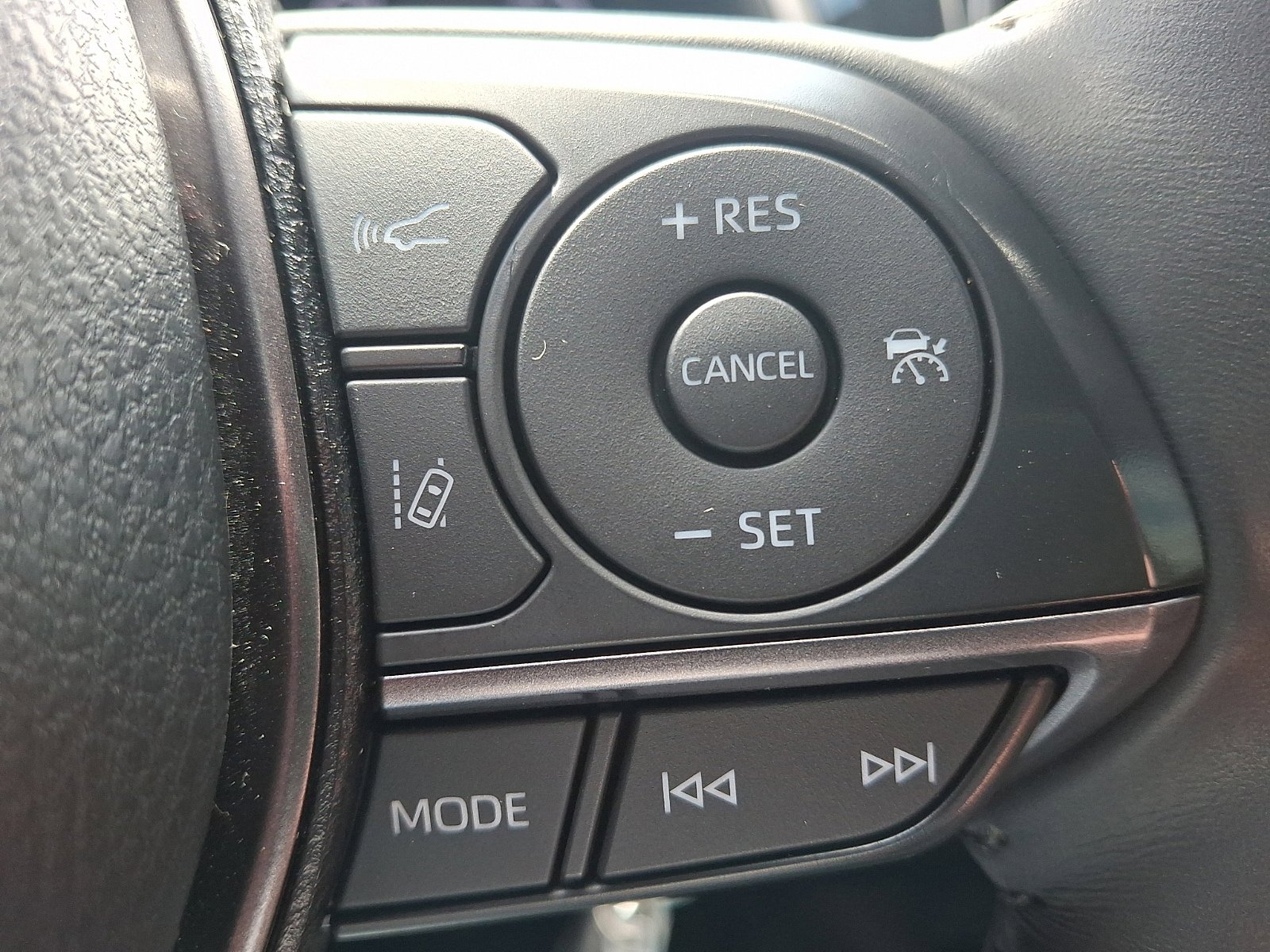Used 2023 Toyota Camry SE FWD image 21
