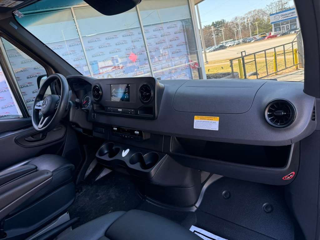 Used 2023 Mercedes-Benz Sprinter 2500 image 28