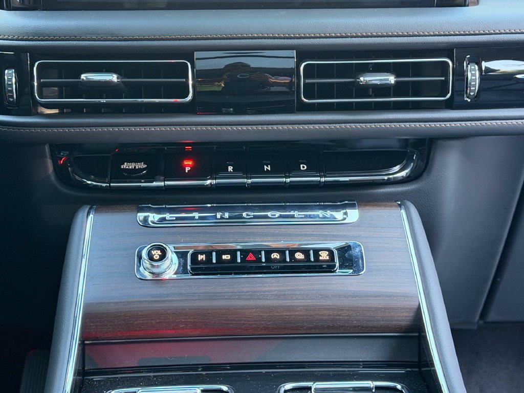 New 2026 Lincoln Aviator Reserve AWD/4WD image 11