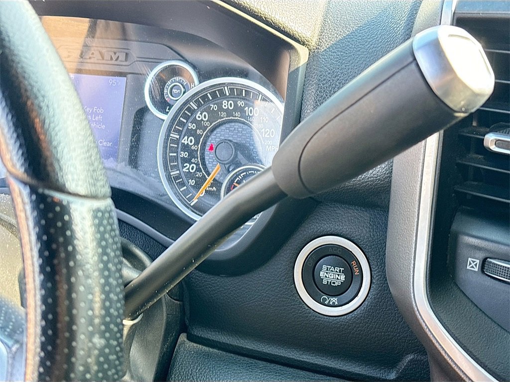 Used 2021 RAM 3500 Big Horn image 17