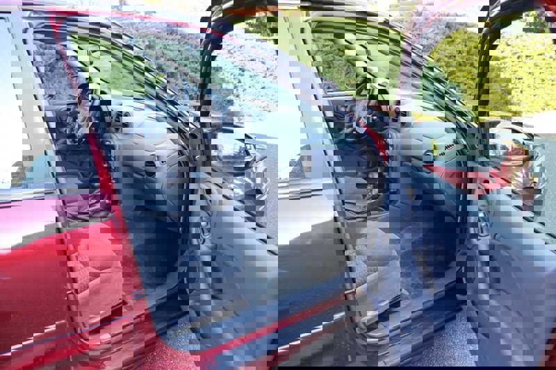 Used 2002 Pontiac Grand Am SE image 13