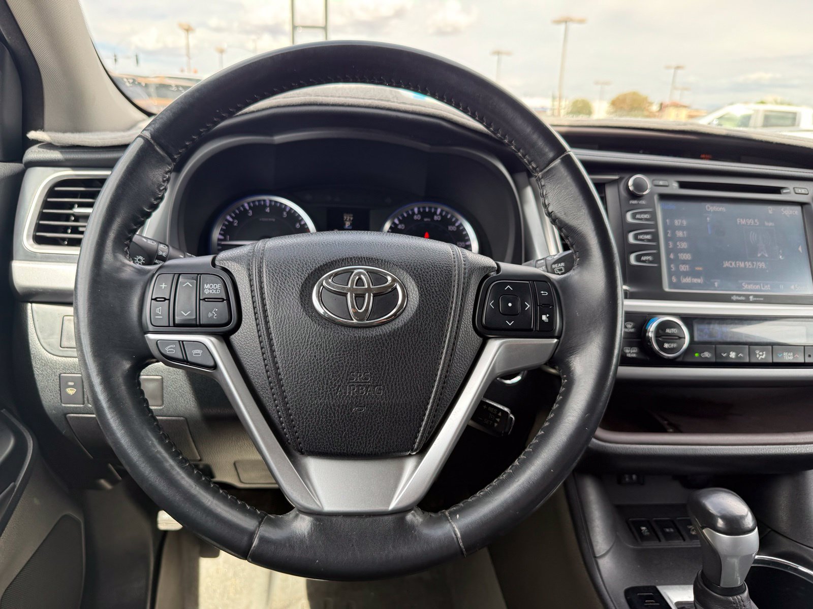 Used 2014 Toyota Highlander XLE AWD/4WD image 18