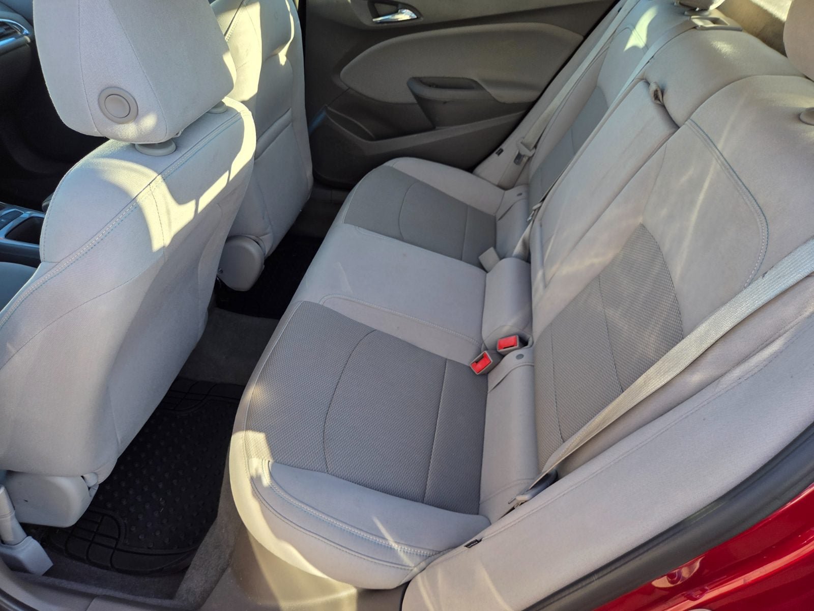 Used 2018 Chevrolet Cruze LT w/ Convenience Package FWD image 10