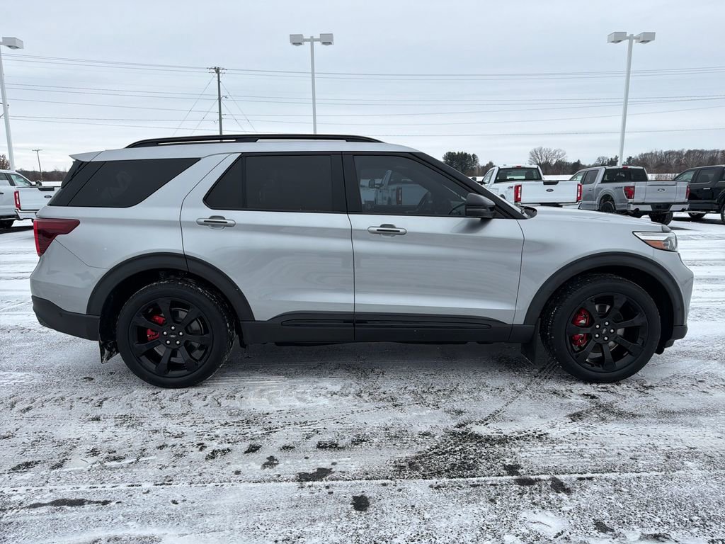 Used 2020 Ford Explorer ST w/ ST Street Pack image 6