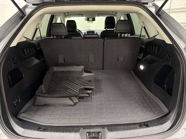 Used 2022 Ford Edge SEL image 15