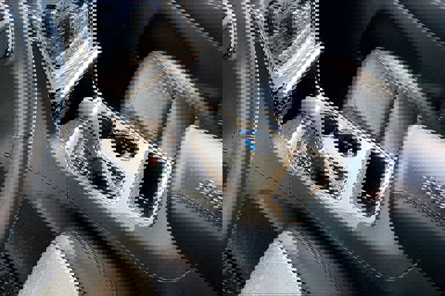 Used 2018 Jeep Grand Cherokee Limited image 16