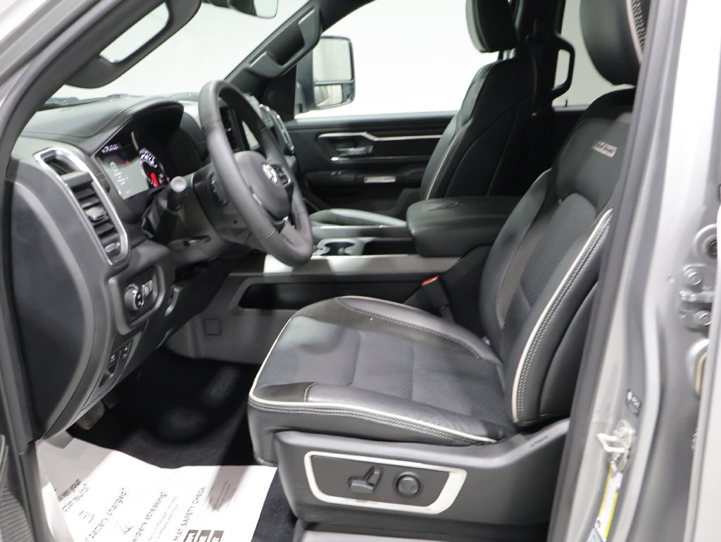 Used 2025 RAM 1500 Laramie w/ Sport Appearance Package AWD/4WD image 11