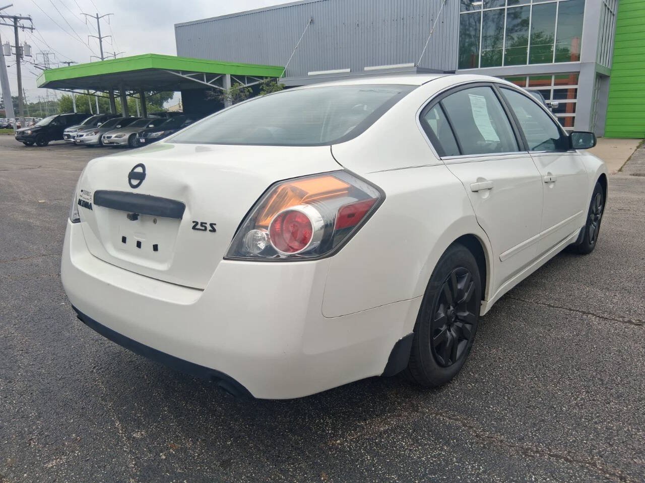 Used 2010 Nissan Altima 2.5 S FWD image 5